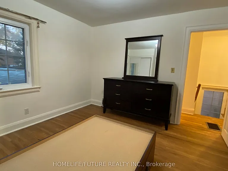 192 Parkview Ave — Photo 6