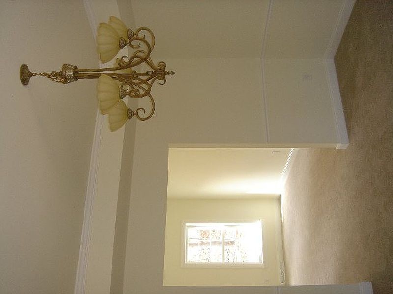 4th image of 16 SEYMOUR Drive
