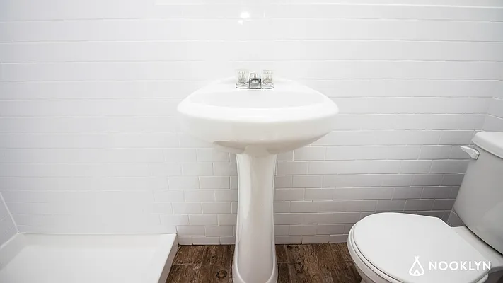 Rented by Nooklyn NYC LLC | media 5