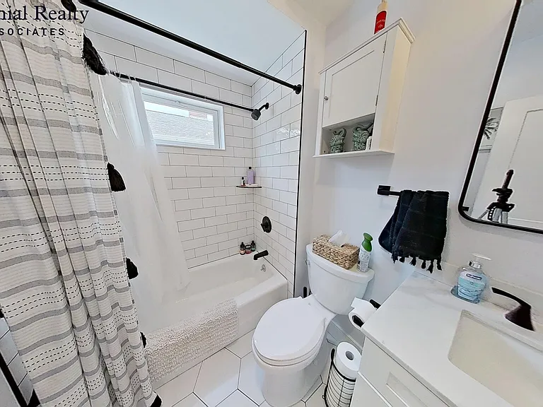 28 Woodrow Ave #2 — Photo 15