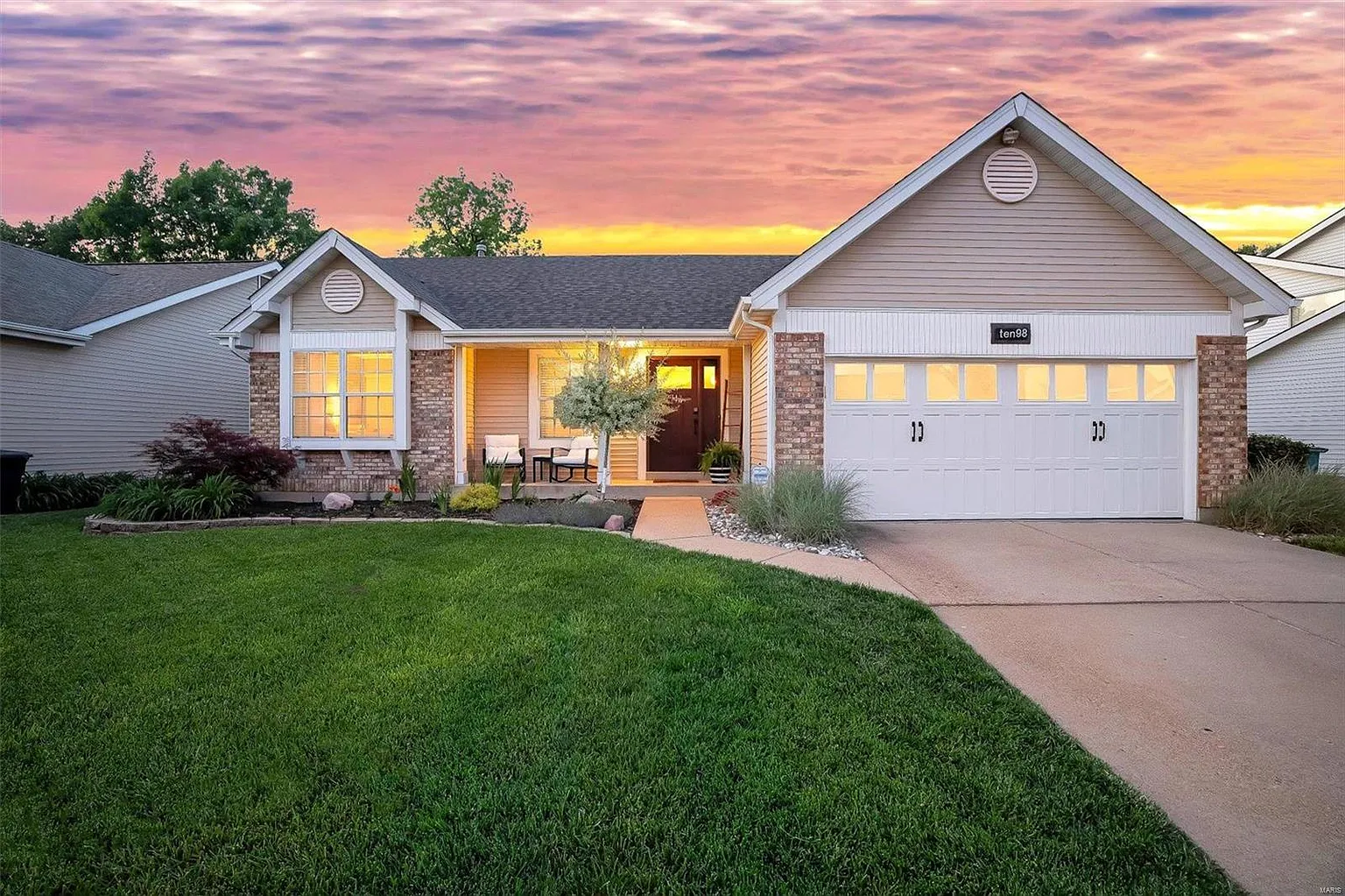 1098 Big Bend Station Dr photo 1