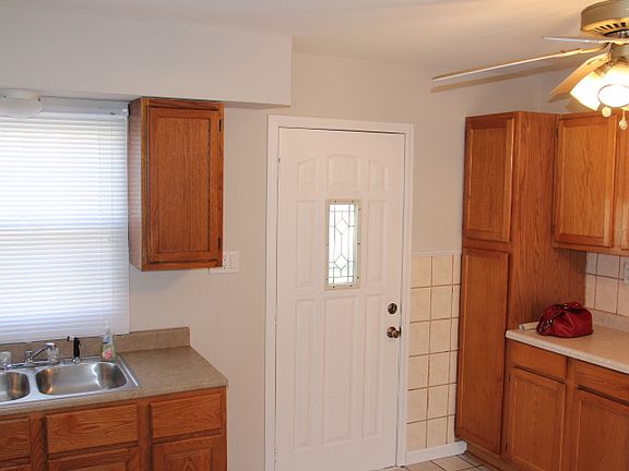 5th image of 206 Saint Jude Ave