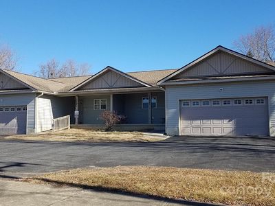1484 Old Spartanburg Rd, Hendersonville, NC, 28792