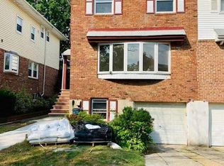 5740 226th St, Oakland Gardens, NY 11364