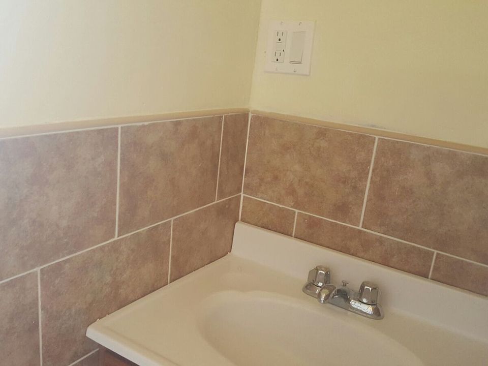 2nd image of 2502 Avenue D APT F5