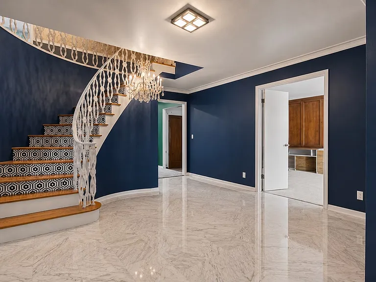 25795 Livingston Cir — Photo 48