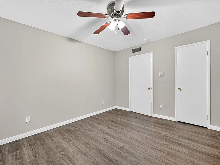 2110 Wilcrest Dr #138 — Photo 21