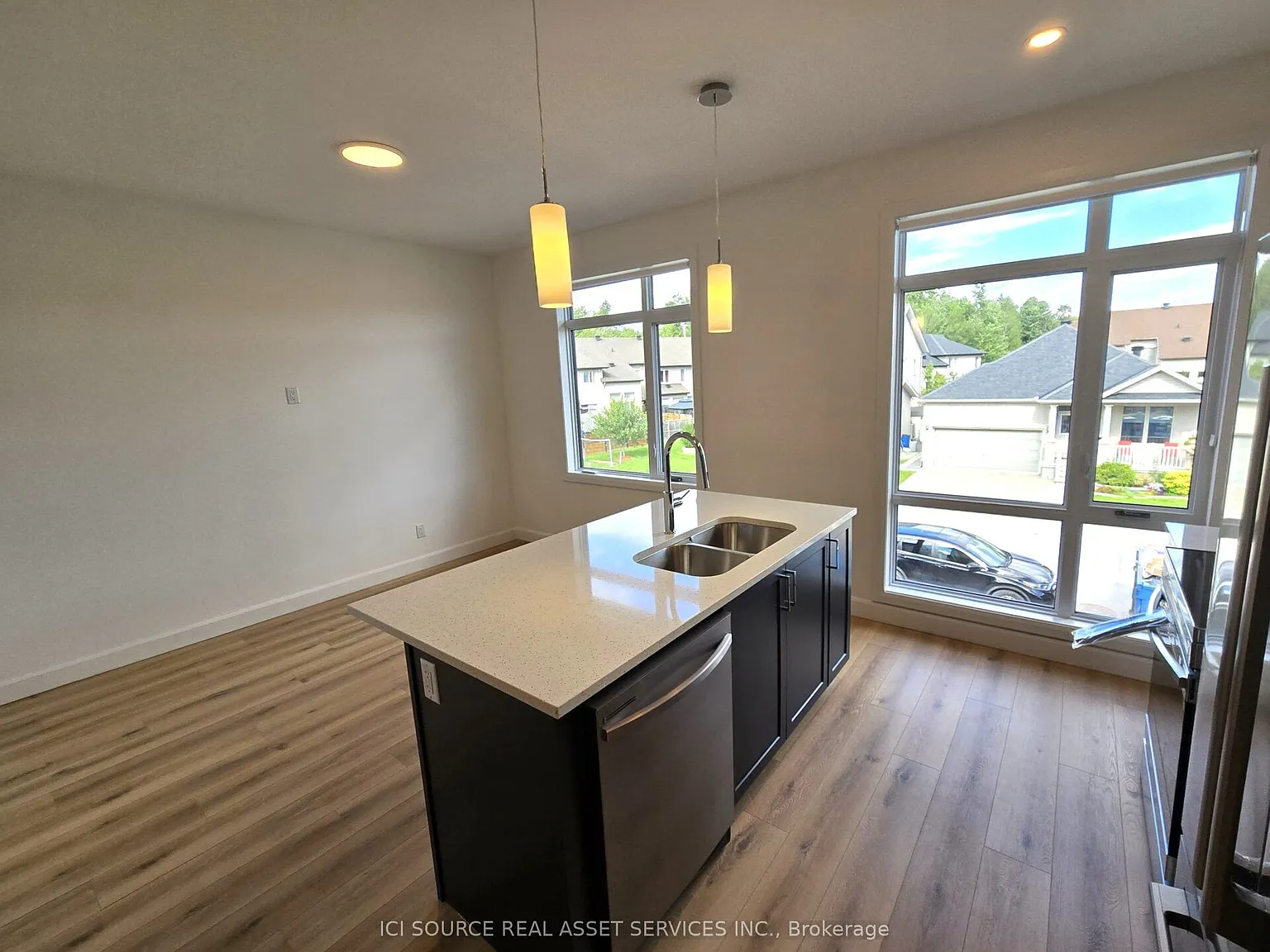 2 bed, $2,250 — Photo 4