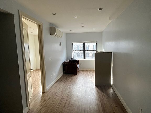 2nd image of 523 W 173rd St APT 2R