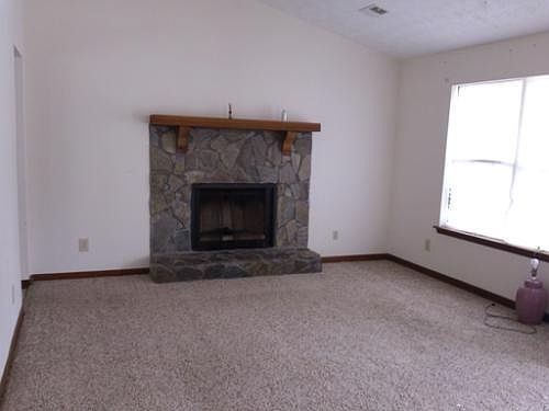2nd image of 2711 Plantation Dr