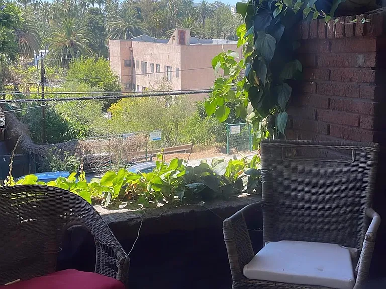 846 Laguna Ave — Photo 1