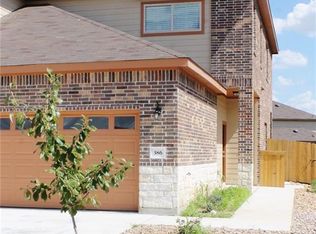 386 Creekside Curv, New Braunfels, TX 78130