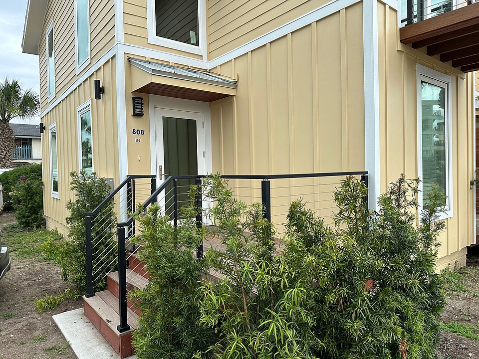 1st image of 808 1st St S #101