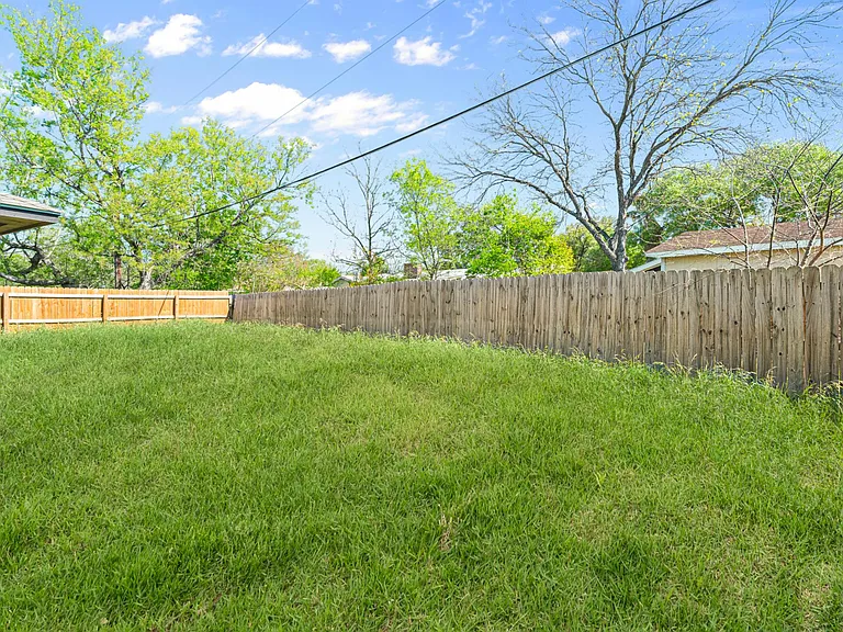 5202 Gawain Dr — Photo 18
