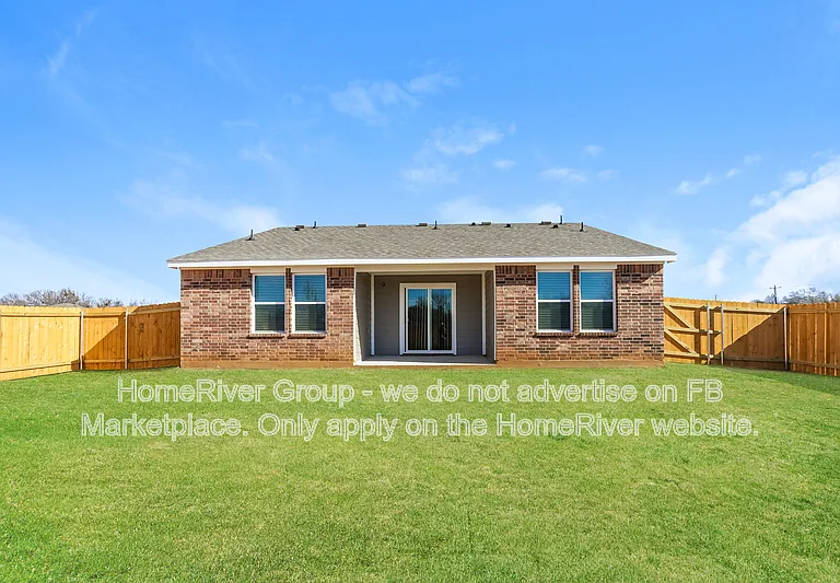 413 Jameson St — Photo 19