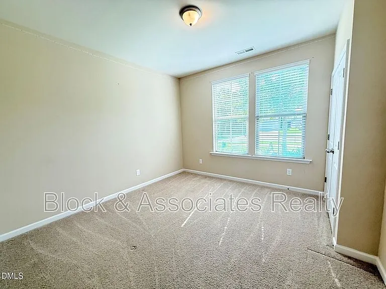 2433 Cedar Rock Dr — Photo 18