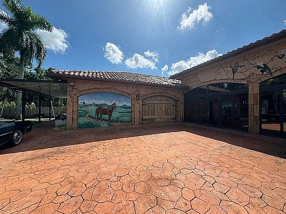 5th image of 11920 SW 51st St