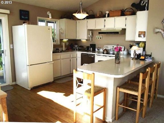 2nd image of 2210 NW Oceania Dr