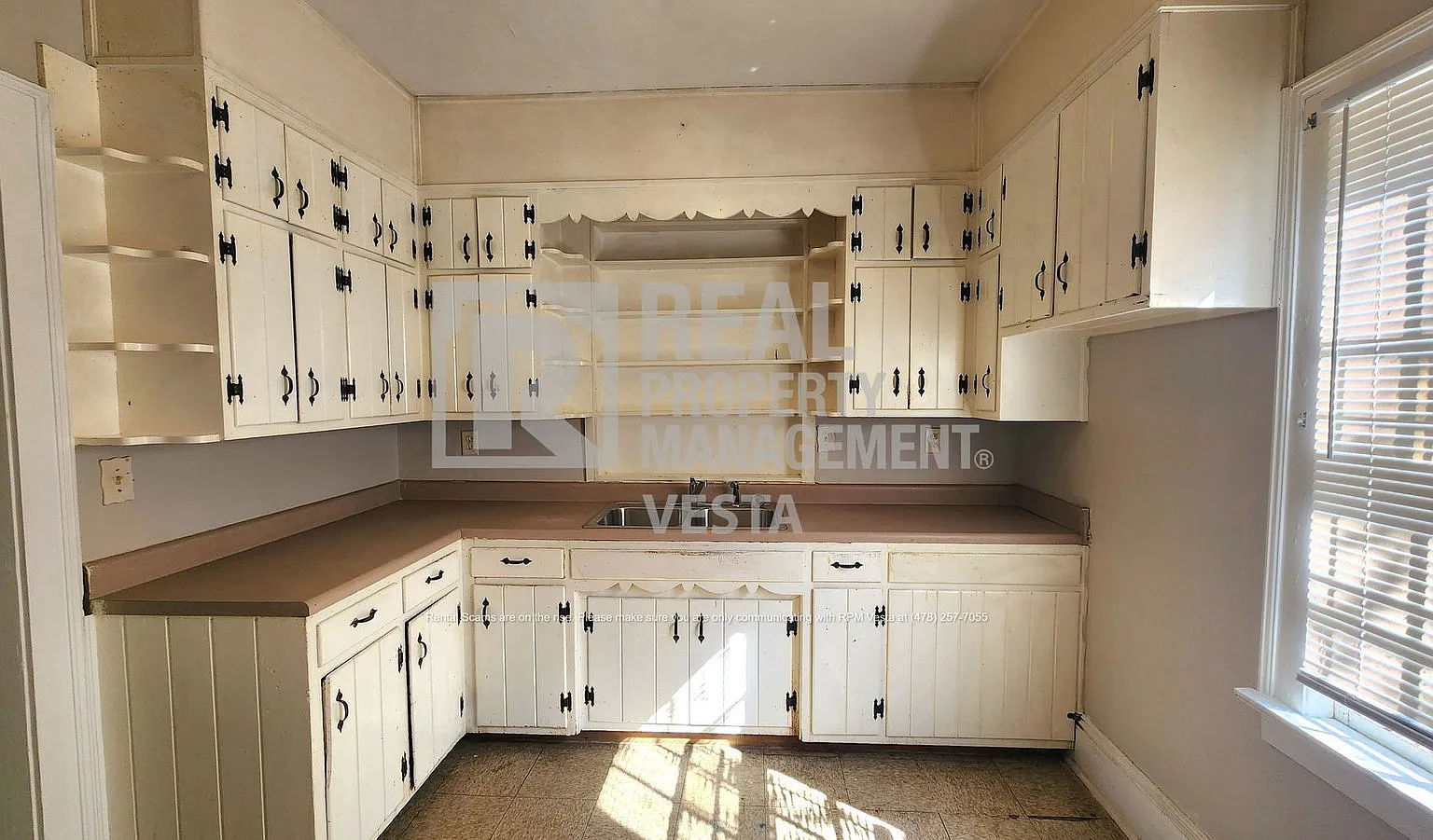 4 bed, 2.0 bath, 1658 sqft, $1,195 — Photo 4