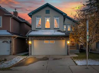 15 N Saddletree Dr NE, Calgary, AB T3J 5C7