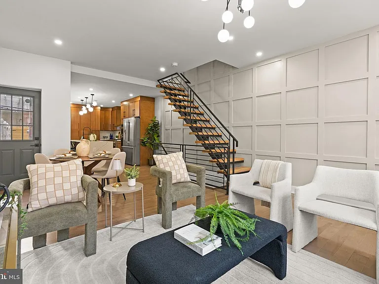 2308 Christian St — Photo 4