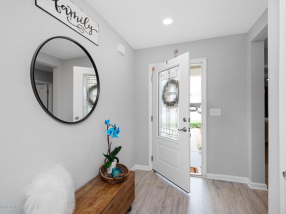 3rd image of 7543 Sunnydale Ln