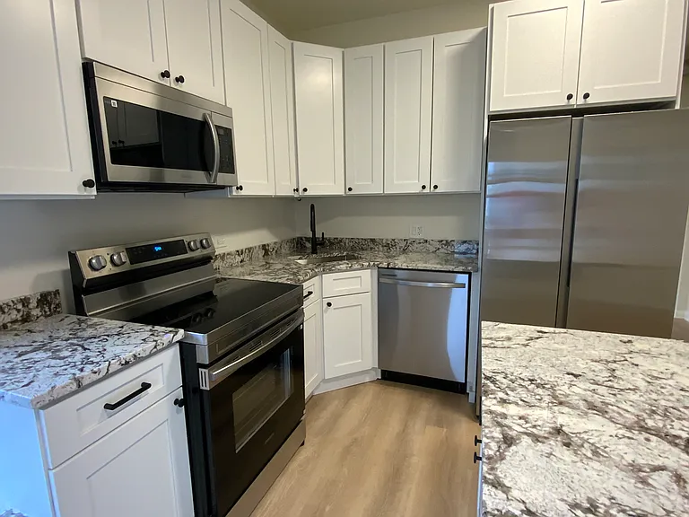2528 N California Ave #2 — Photo 1
