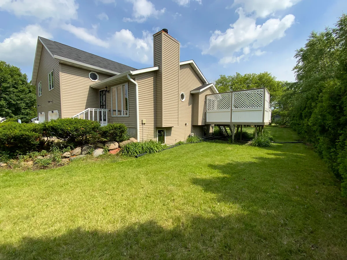 5767 Lacy West side - 5767 Lacy Rd