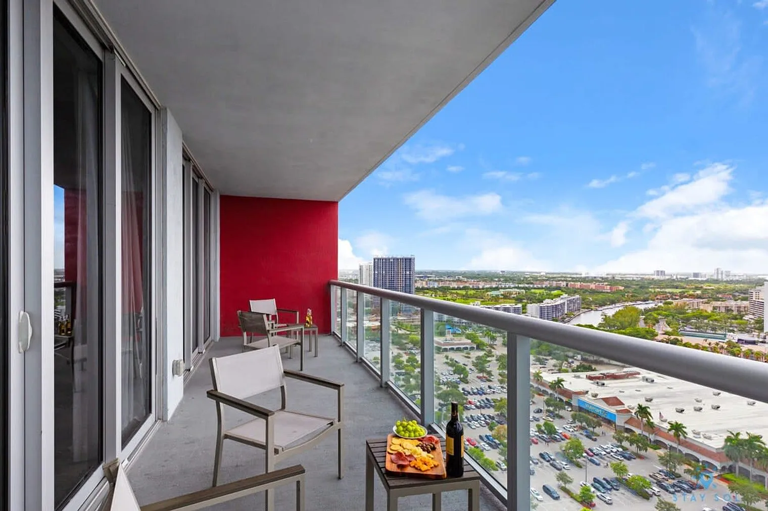 1 bed, 1.0 bath, 699 sqft, $2,474 — Photo 4