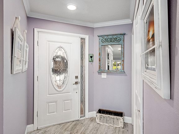 5th image of 210 Oceanway Dr