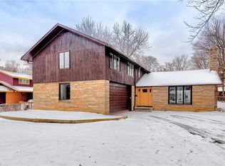 3027 Van Aken Blvd, Shaker Heights, OH 44120