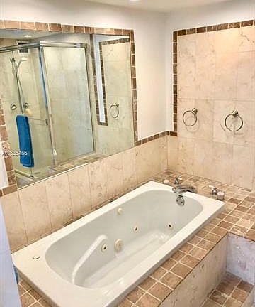 3rd image of 465 Ocean Dr APT 612