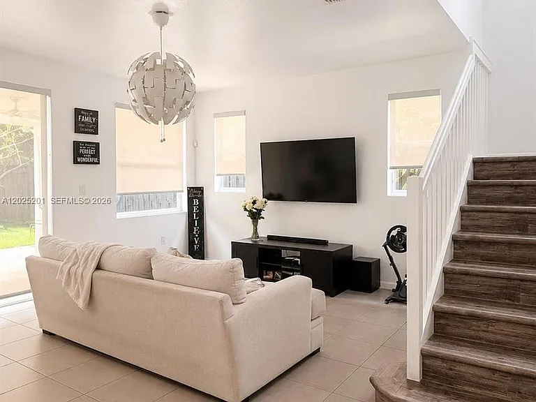 25001 SW 118th Ct — Photo 2