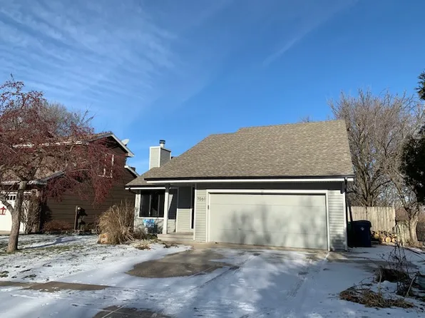 7061 Brookview Dr, Urbandale, IA 50322