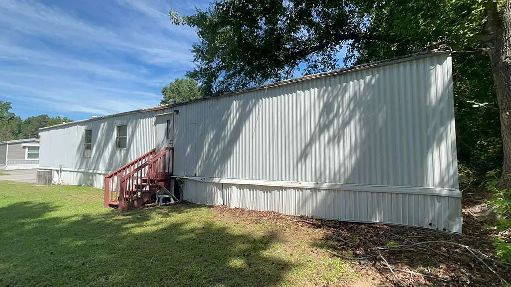 2 bed, 960 sqft, $1,200 — Photo 4