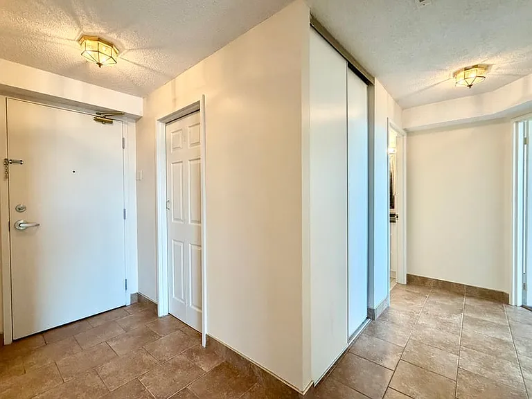 1440 Heron Rd #402 — Photo 2