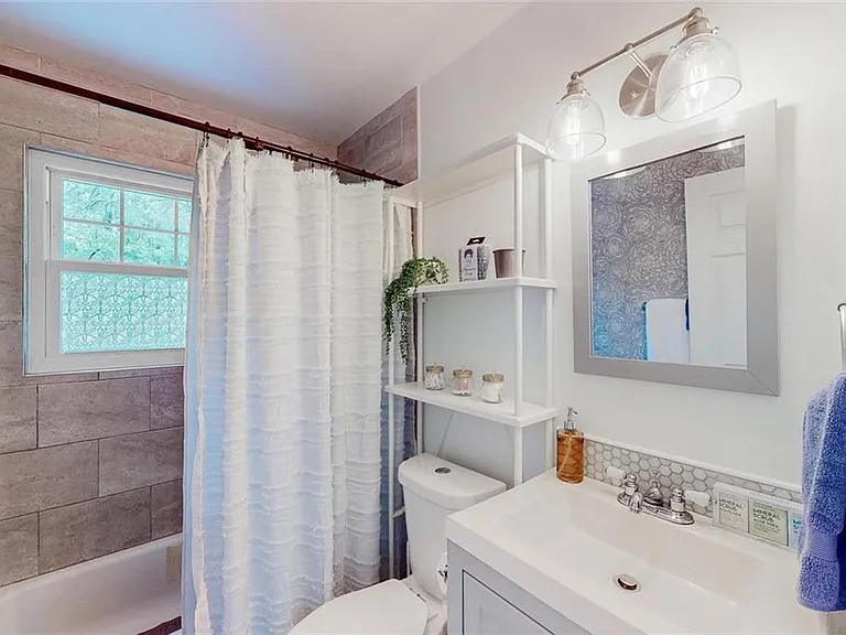 1360 Willivee Dr — Photo 10