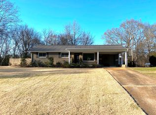 914 E Main St, Fulton, MS 38843