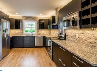 6 Ravine Ln, Levittown, PA 19055