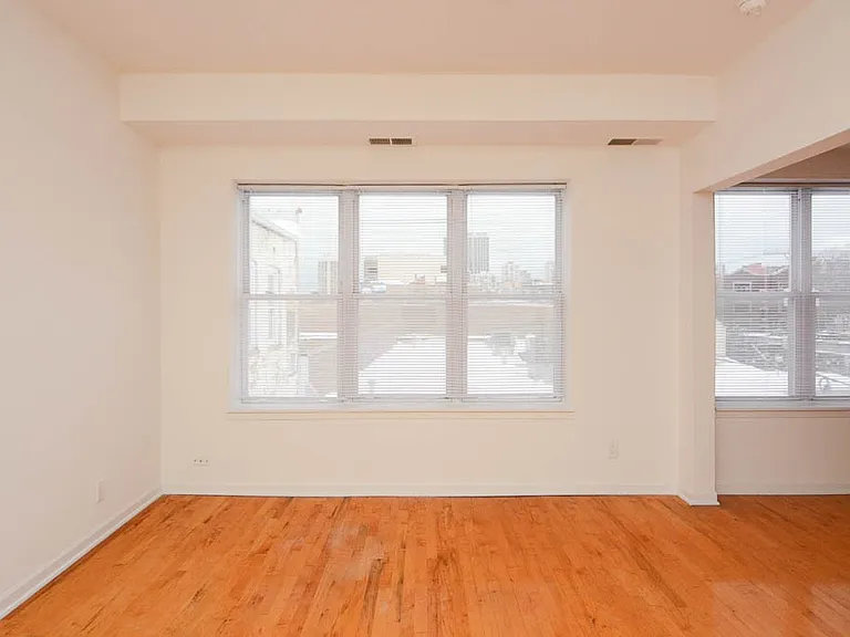 1555 N Mohawk St #C4 — Photo 7