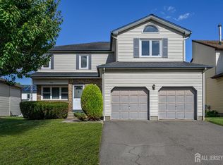 112 Apple Tree Ln, Union, NJ 07083