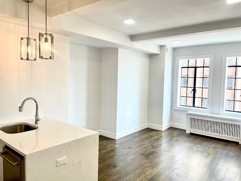 45 Tudor City Pl #603 — Photo 4