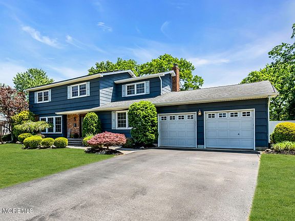 2nd image of 3 Beacon Drive