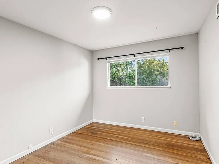 761 San Carlos Ave — Photo 18