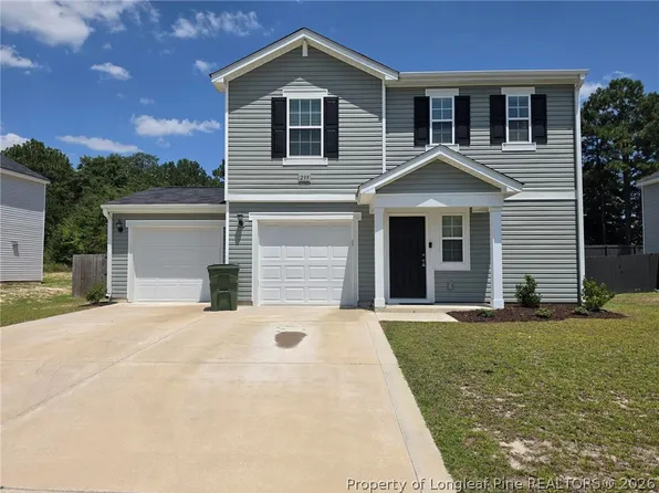 233 Chinook Ln, Raeford, NC 28376