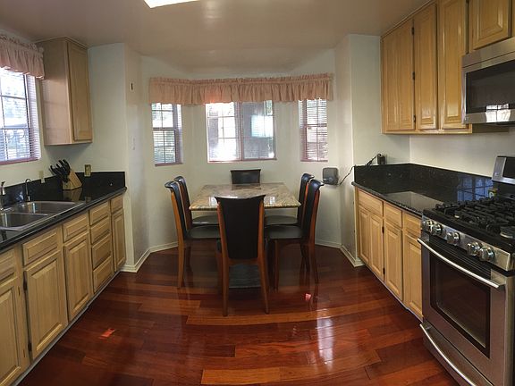 3rd image of 4611 Grand Ave