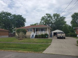 127 Elk River Dr, Louisville, KY 40214