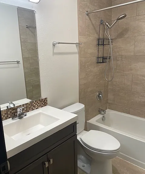 Oceanlake Estates Apartments — Photo 19