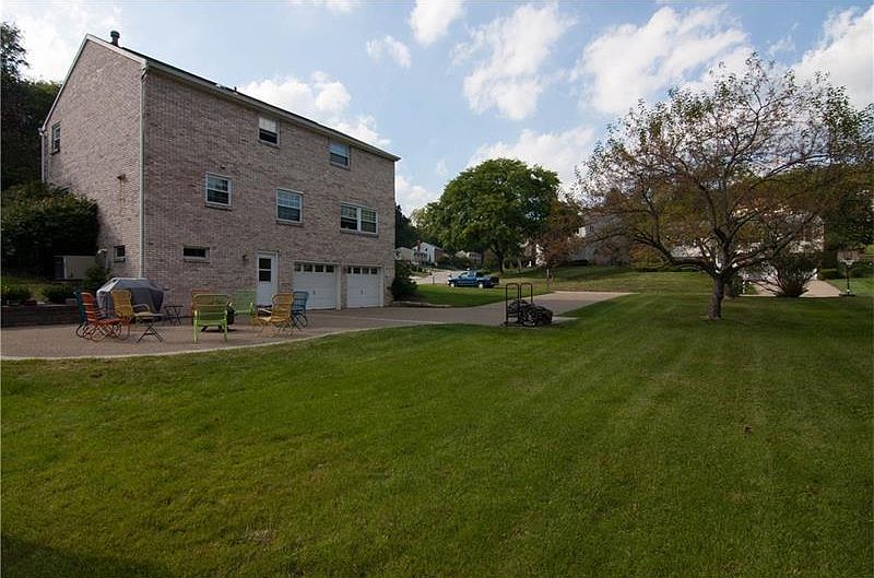 2nd image of 156 Lingay Dr