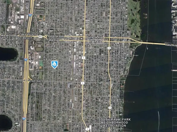 406 S C St, Lake Worth, FL 33460